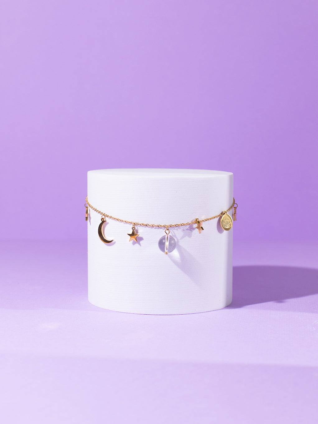 Kojos papuošalas su kalnų krištolu